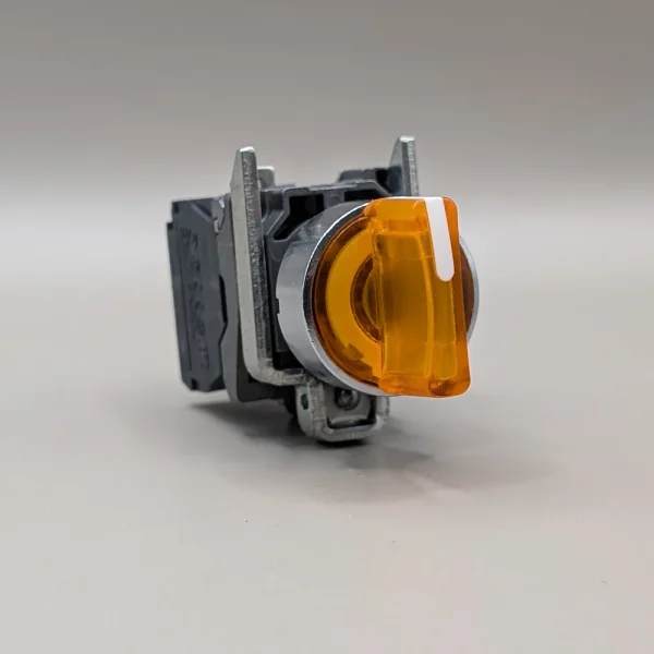 Startrite HB Vice Feed Selector switch with contact blocks. This switch is illuminated when the machine is turned on.