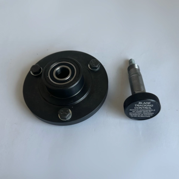 Startrite V, T, R & S series tracking hub assembly. Shows the hub with bearings assembled into the hub, with the tracking control knob