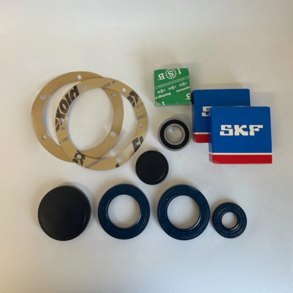 A KIT OF BEARING AND SEALS FOR THE BO1460 REHFUSS FREE INPUT GEARBOX, FOUND ON SOME STARTRITE HORIZONTAL BANDSAWS
