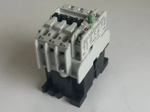 CONTACT: 12A - 415V