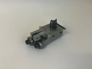 BLADE GUIDE ASSEMBLY R.H. - HB330 ONLY