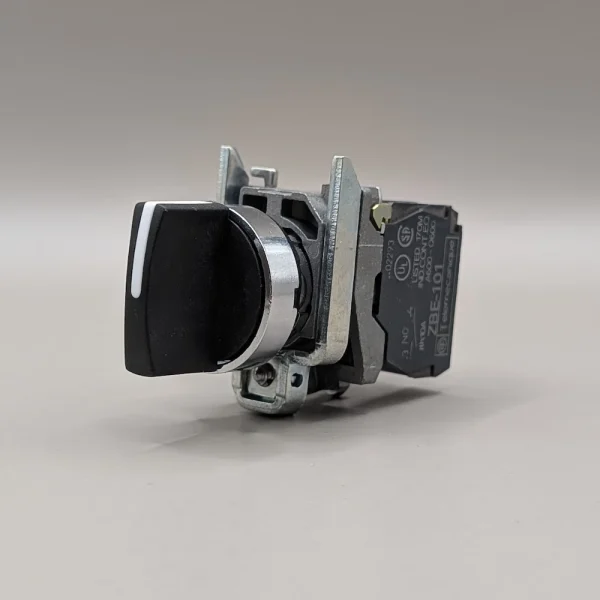 Startrite HB coolant Switch with three positions. Features the required electrical contact blocks